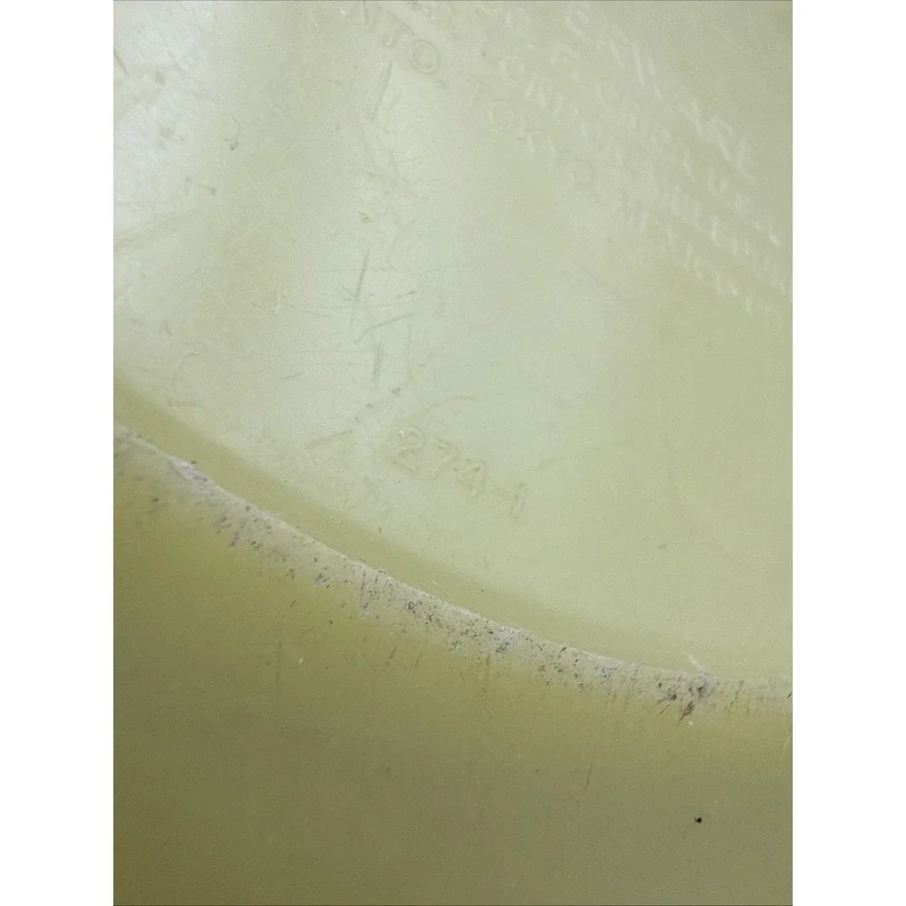 Tupperware light yellow